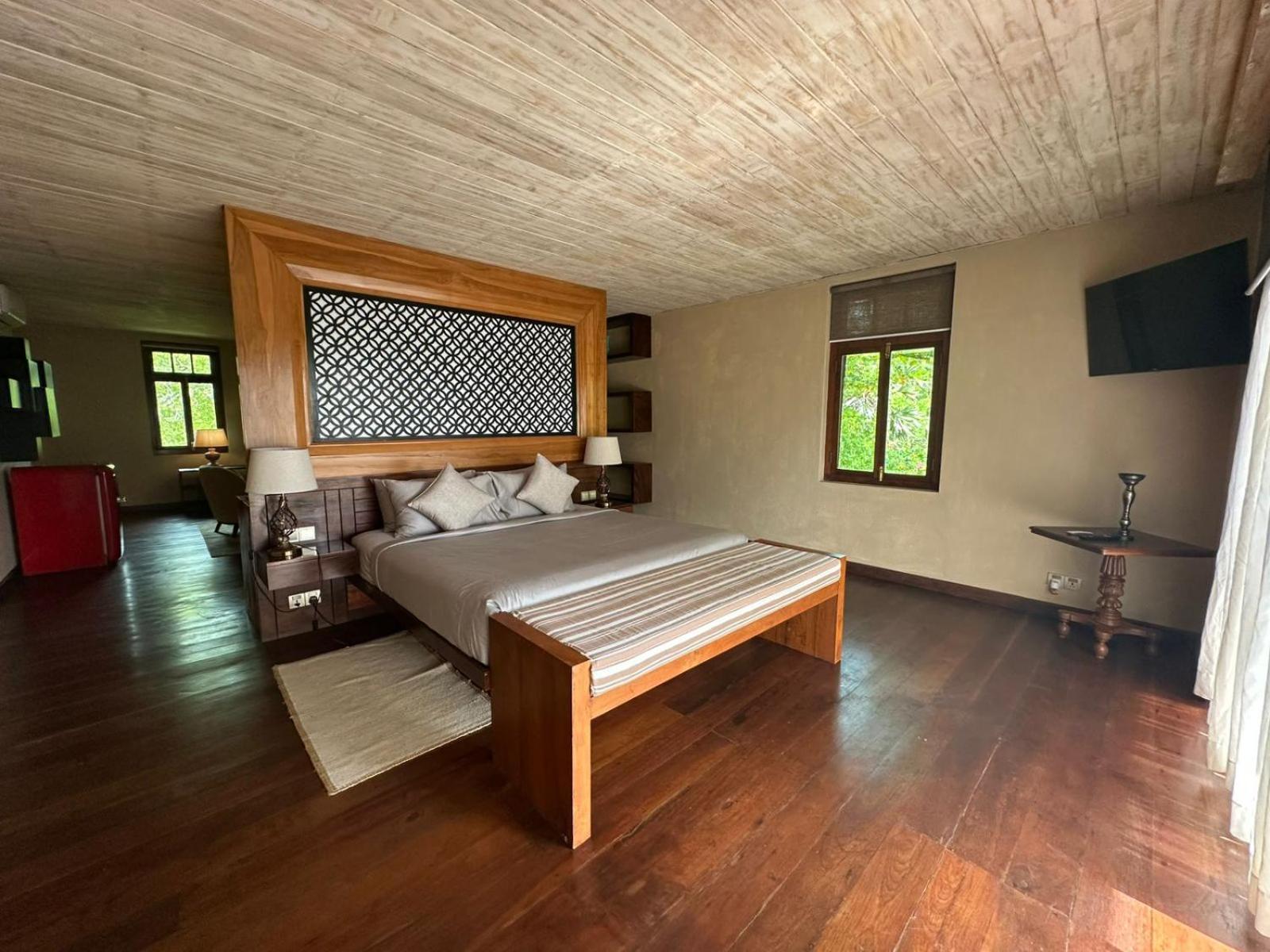Nikara Luxury Beach House Tissamaharama Luaran gambar