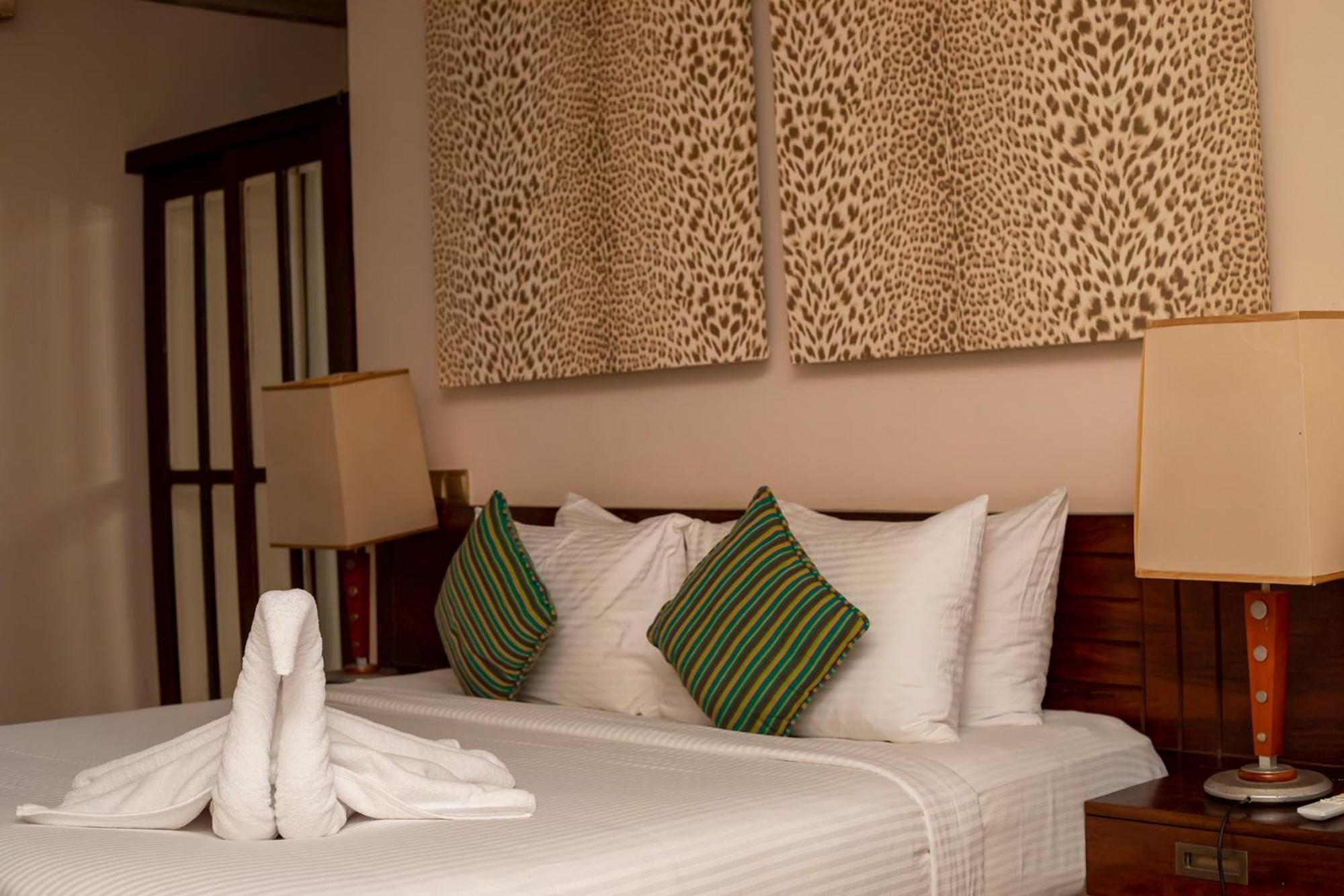 Nikara Luxury Beach House Tissamaharama Luaran gambar