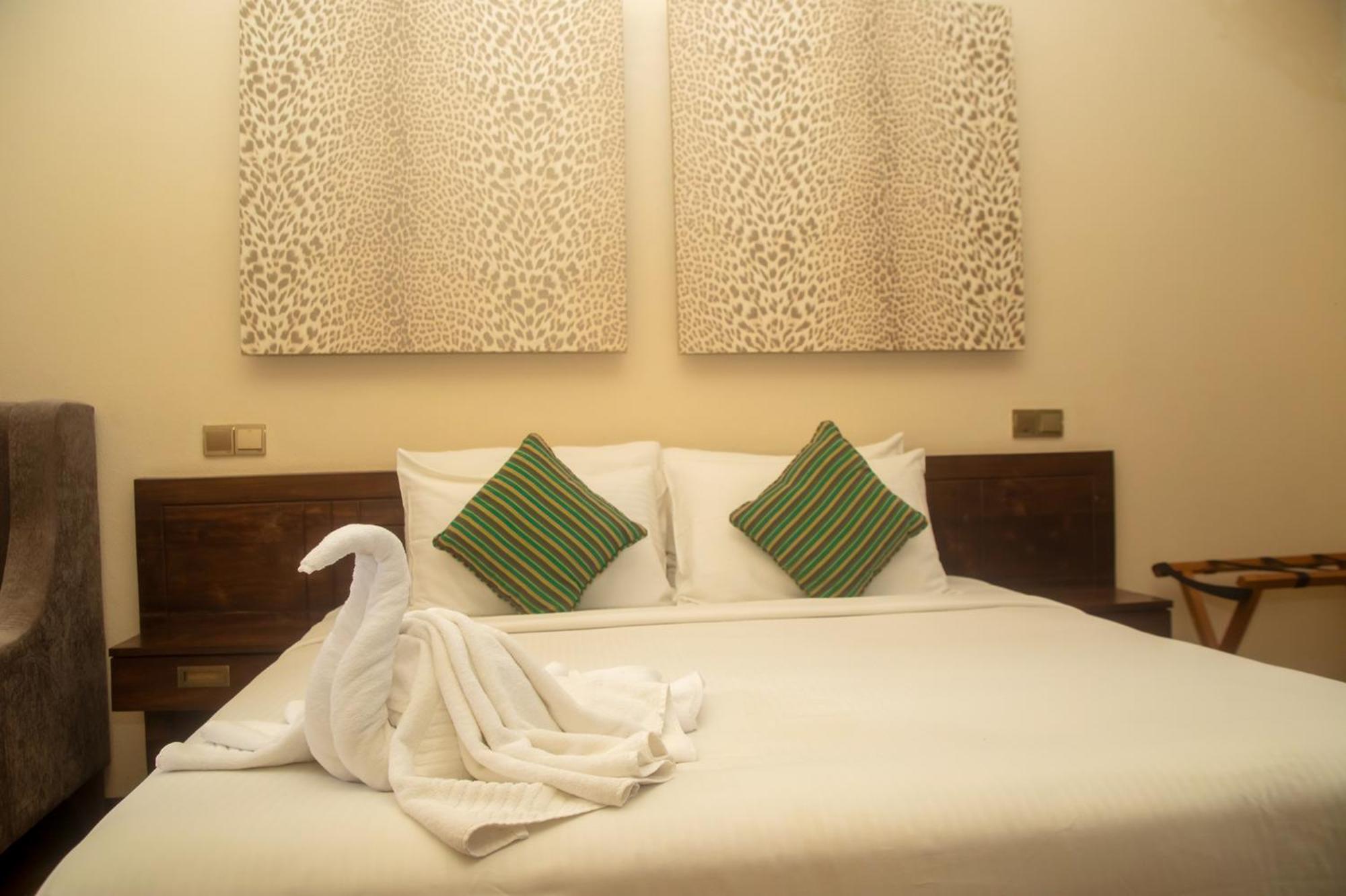 Nikara Luxury Beach House Tissamaharama Luaran gambar