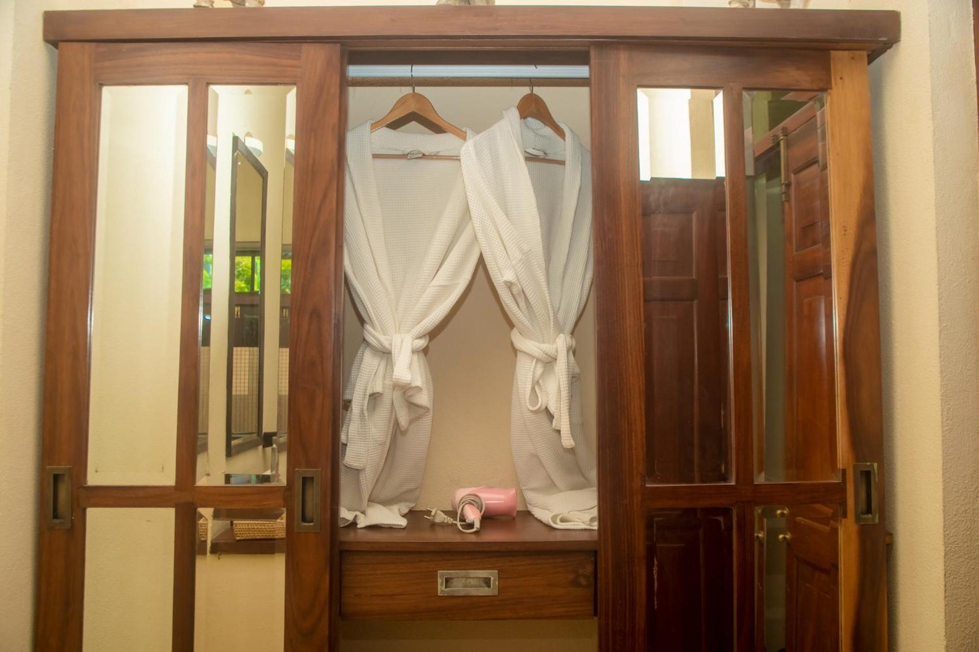 Nikara Luxury Beach House Tissamaharama Luaran gambar